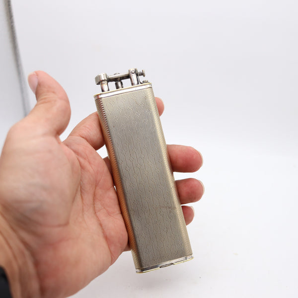 ALFRED DUNHILL 1928 Art-Deco Unique Single Arm Tall Club Lighter In Gilt Guilloche