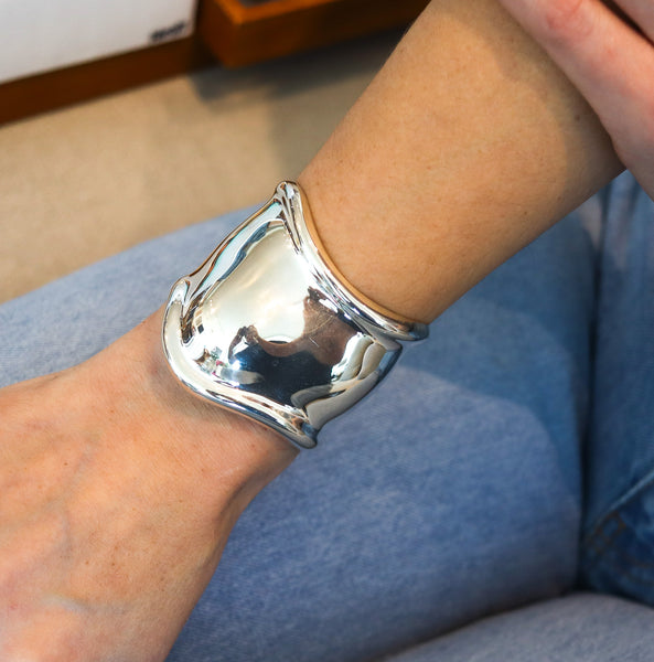 TIFFANY & CO. 1978 By Elsa Peretti Medium Right Bone Cuff In Sterling Silver