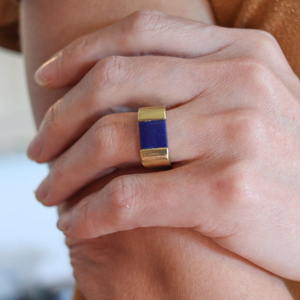 TIFFANY & CO. 1970 By Donald Claflin Geometric Ring In 18Kt Yellow Gold With Lapis