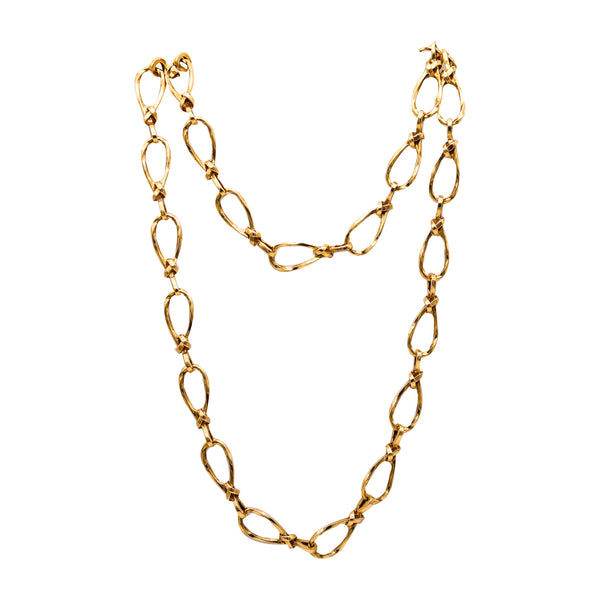 -French 1970 Modernist Twisted Links Long Sautoir Chain In 18 Kt Yellow Gold