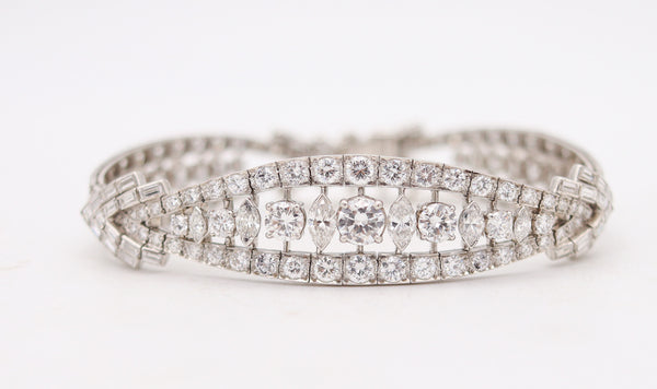 OSCAR HEYMAN 1953 Outstanding Bracelet In Platinum With 24.50 Cwt. Diamonds