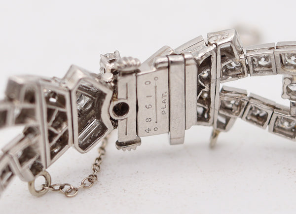 OSCAR HEYMAN 1953 Outstanding Bracelet In Platinum With 24.50 Cwt. Diamonds