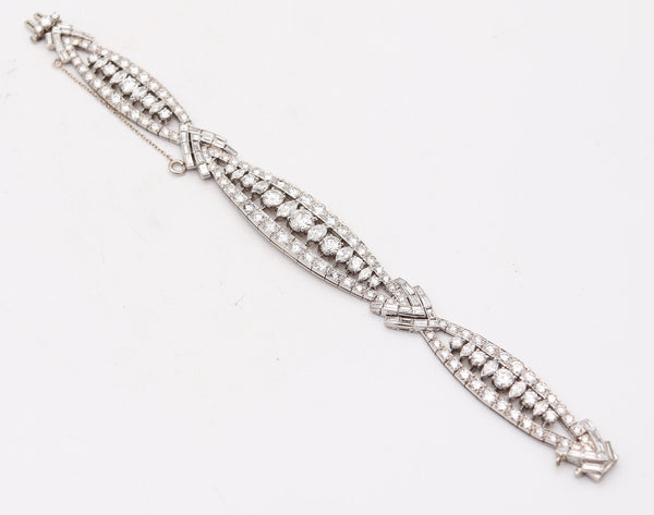 OSCAR HEYMAN 1953 Outstanding Bracelet In Platinum With 24.50 Cwt. Diamonds