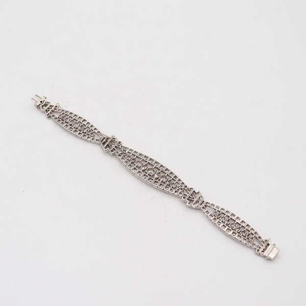 OSCAR HEYMAN 1953 Outstanding Bracelet In Platinum With 24.50 Cwt. Diamonds