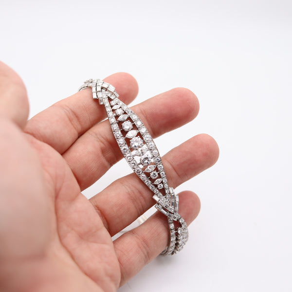 OSCAR HEYMAN 1953 Outstanding Bracelet In Platinum With 24.50 Cwt. Diamonds
