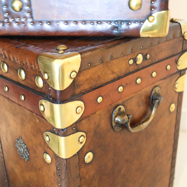 +England 1900 Victorian Historical Pair Of Army Officer Travel Chests In Leather And Bronze