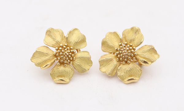 TIFFANY & CO. 1970 Dogwood Flowers Clips-On Earrings In 18Kt Yellow Gold