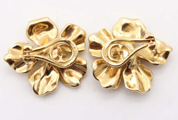 TIFFANY & CO. 1970 Dogwood Flowers Clips-On Earrings In 18Kt Yellow Gold