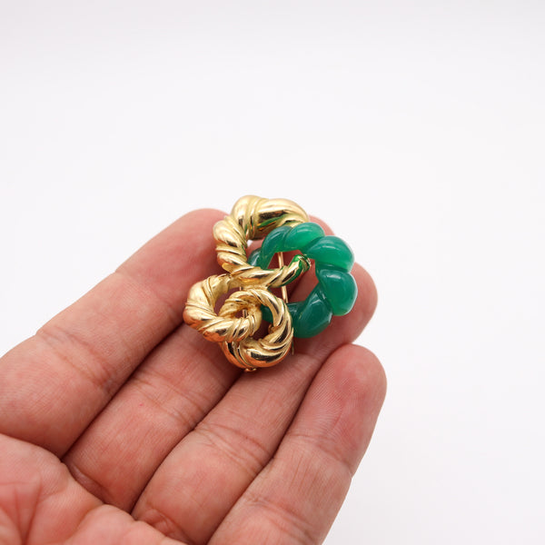 CHAUMET Paris 1970 Retro Modernist Brooch In 18Kt Gold With Carved Chrysoprase