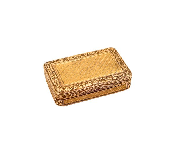 -French 1790 Neoclassical Louis XVI Rectangular Snuff Box In Labrated 18Kt Yellow Gold