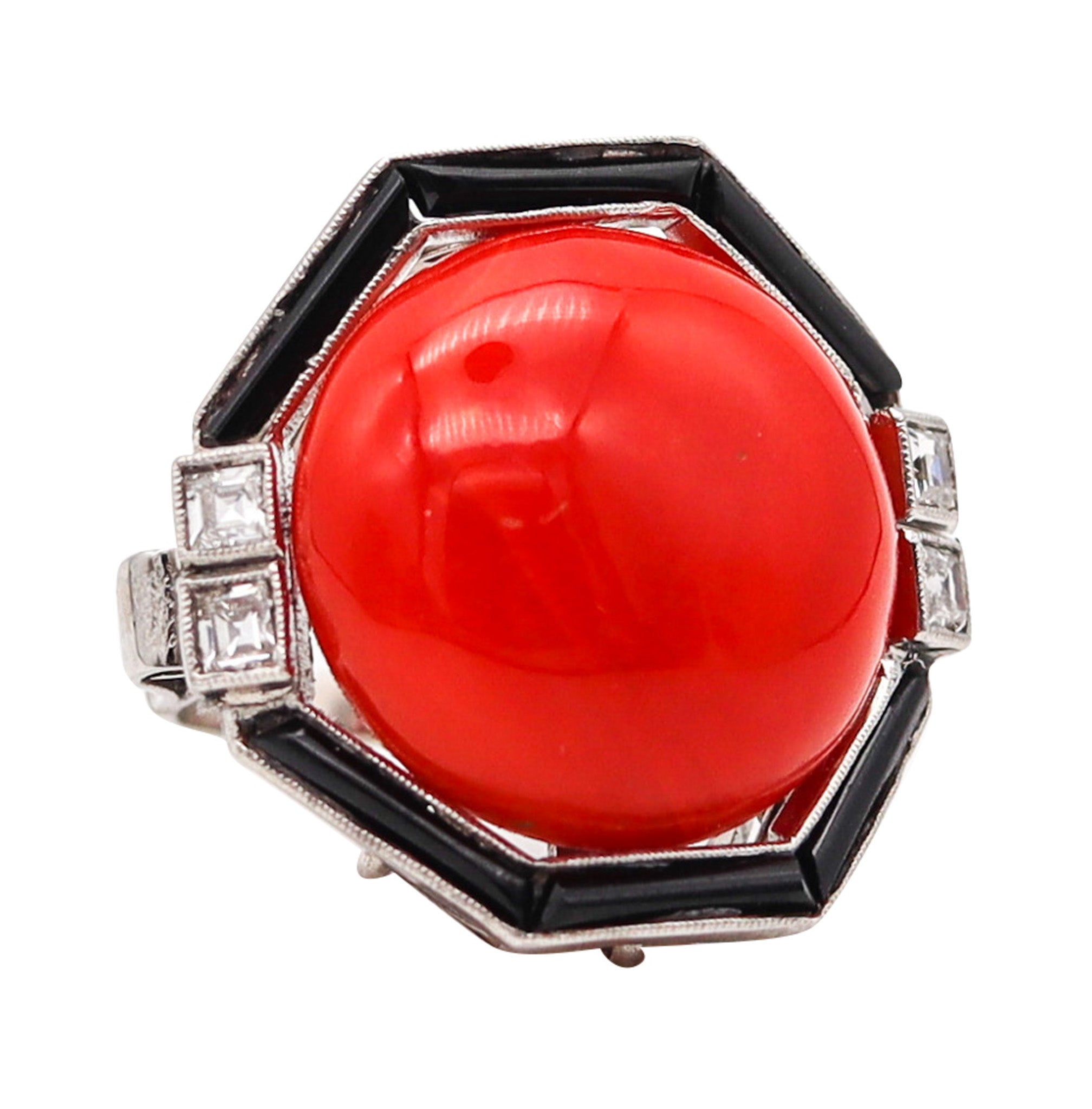 (S)-Art Deco 1925 Coral Cocktail Ring In Platinum With Carre Cut Diamonds And Onyx