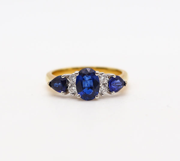 -Three Stone Setting Ring In 18Kt Gold With 1.87 Ctw In Sapphires And Diamonds