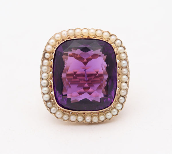 AMERICAN 1940 Massive Cocktail Ring In 18kT Gold With Cushion-Cut Amethyst