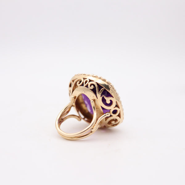 AMERICAN 1940 Massive Cocktail Ring In 18kT Gold With Cushion-Cut Amethyst
