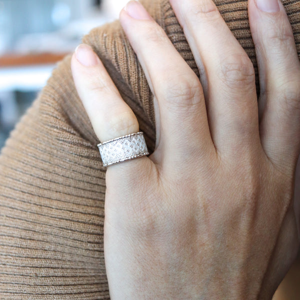-Buccellati Milano Etched Ring Band In 18Kt White Brushed Gold 10mm