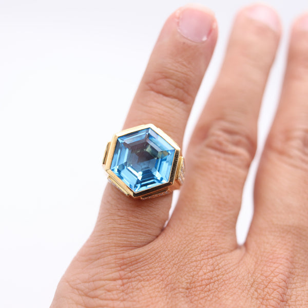 MARINA B. Hexagonal Exi Cocktail Ring In 18Kt Gold With Cwt. Topaz & VS Diamonds