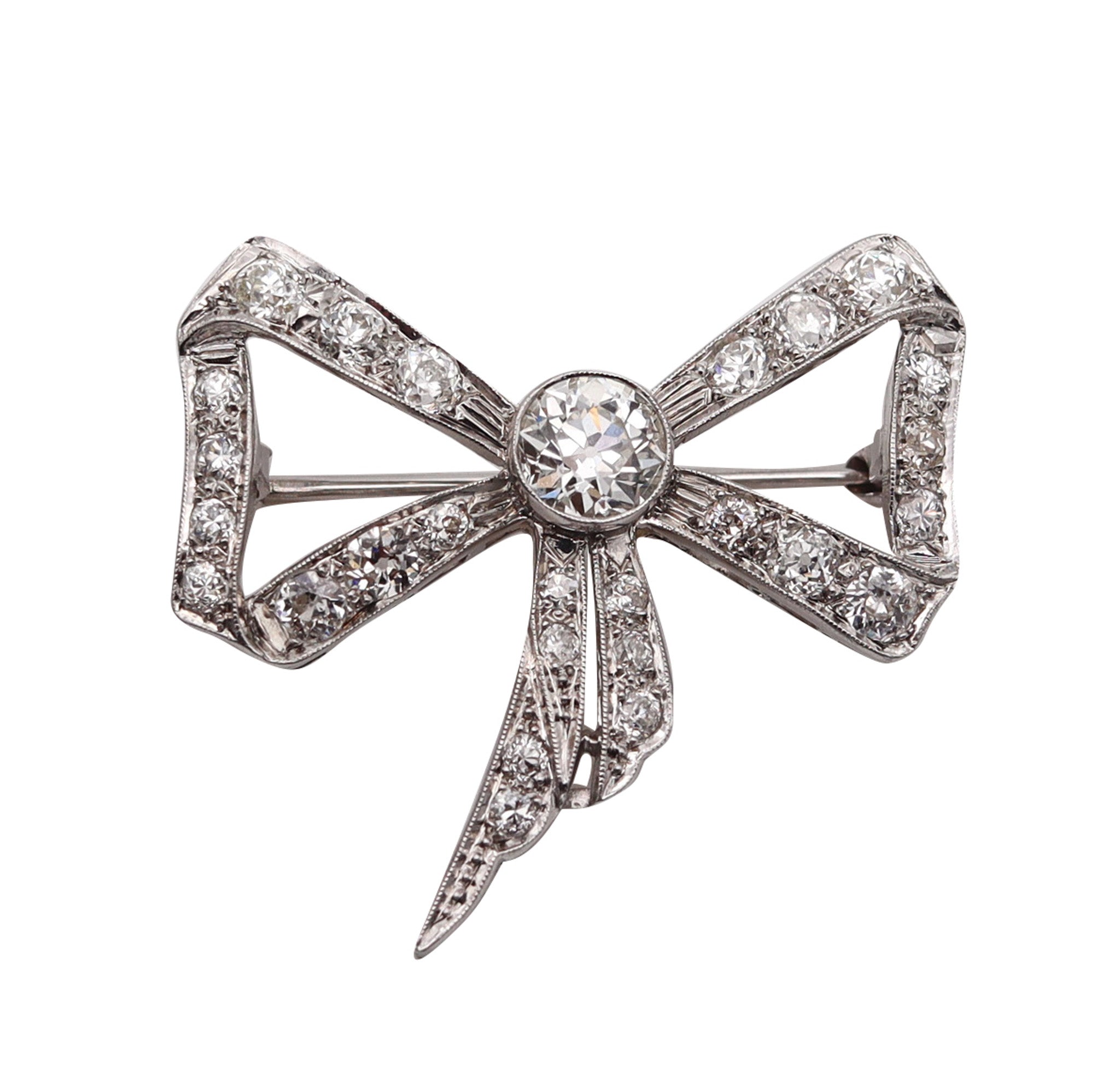 -Edwardian 1905 Belle Epoque Bow Brooch In platinum With 3.35 Ctw In Diamonds