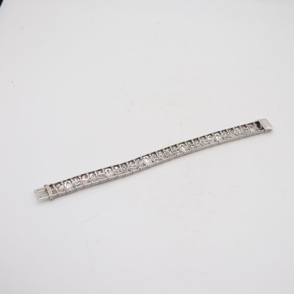 CARTIER 1930 Art Deco Platinum Bracelet With 18.30 Cwt. Of VS Diamonds In Box