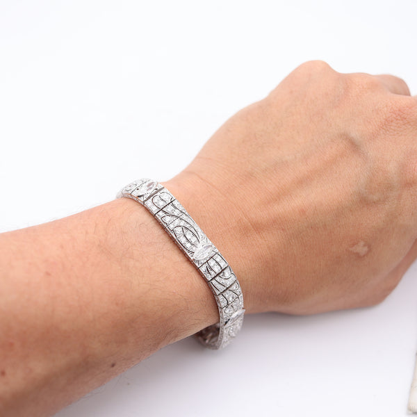 CARTIER 1930 Art Deco Platinum Bracelet With 18.30 Cwt. Of VS Diamonds In Box