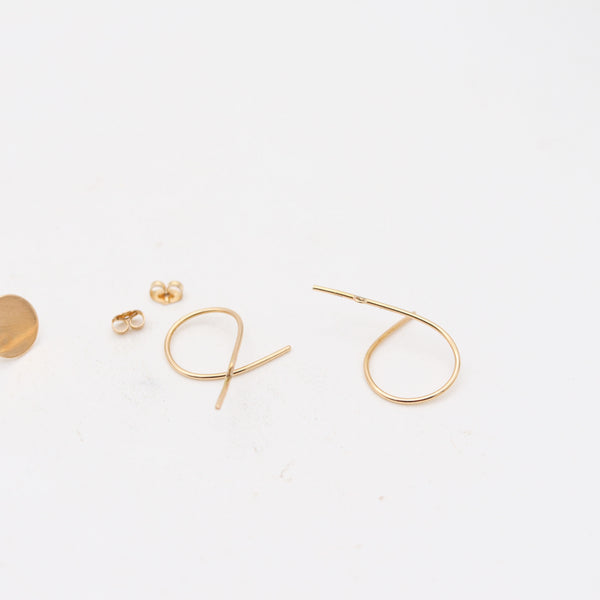BETTY COOKE 1970 Modernist Convertible Studs Earrings In 14Kt Yellow Gold
