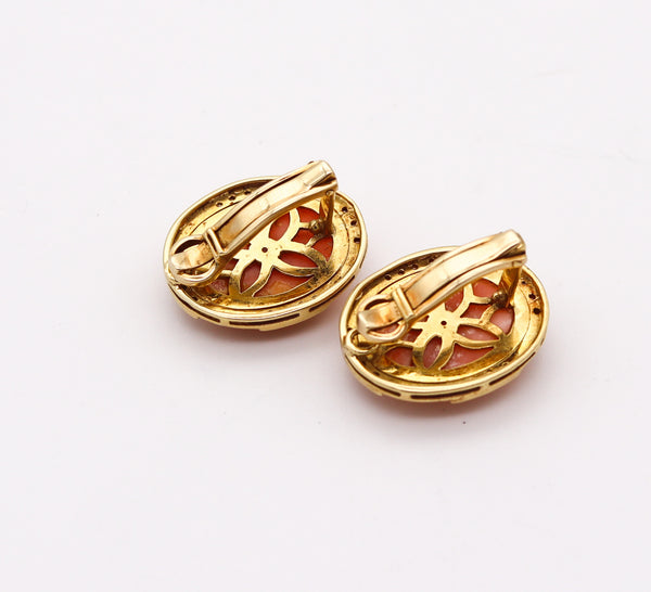 ITALIAN 1970 Modernist Clips Earrings In 18Kt Yellow Gold With Diamonds And Corals