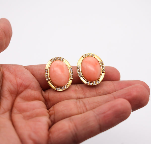 ITALIAN 1970 Modernist Clips Earrings In 18Kt Yellow Gold With Diamonds And Corals