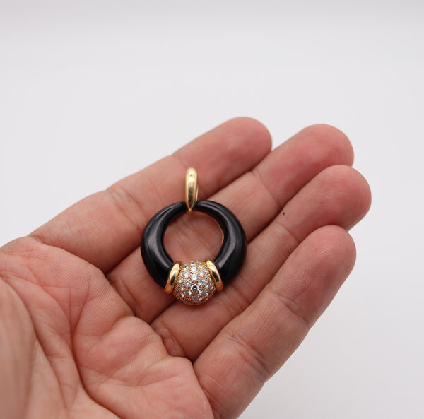 VAN CLEEF & ARPELS Paris Large Pendant In 18Kt Gold With 1.96 Ctw In Diamonds
