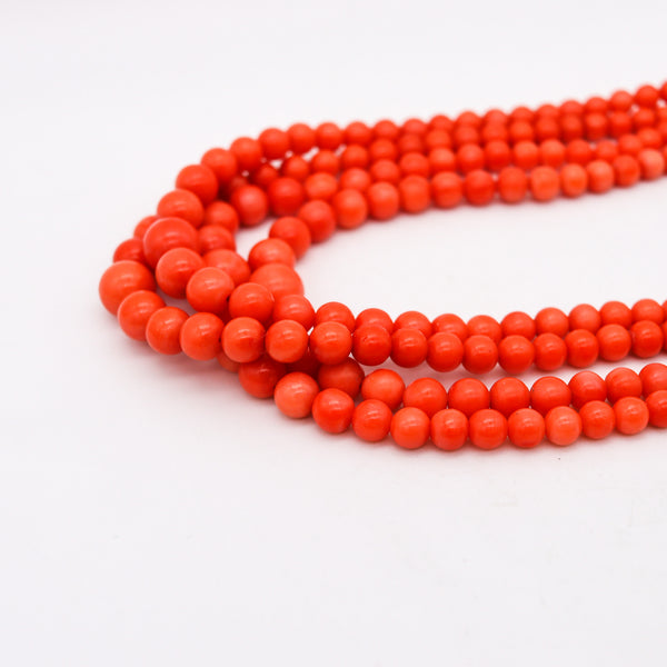 -Italian 1960 Four Strands Graduated Coral Necklace Mount In 18Kt Yellow Gold