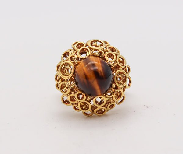 -Modernist 1970 Sculptural Cocktail Ring In 18Kt Gold With Tiger Eye