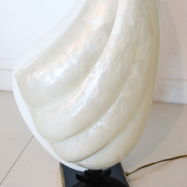 Roger Rougier 1970 Single Modernist Table Acrylic Lamp In Clam Shaped