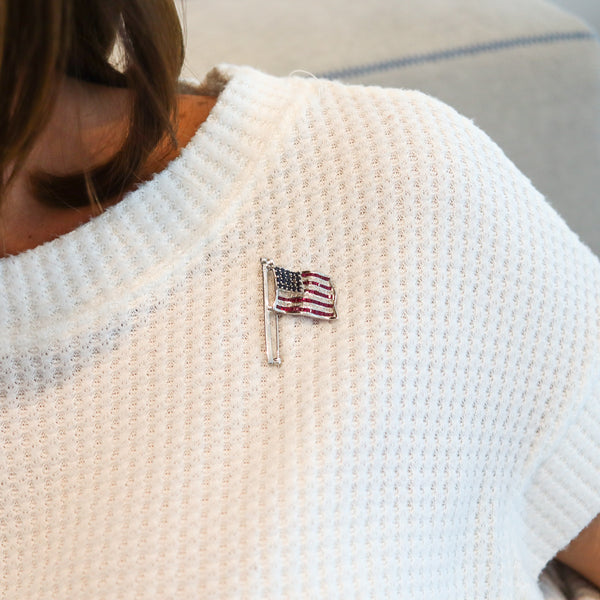 AMERICAN FLAG Brooch In 14Kt White Gold With 3.11 Ctw In Diamonds And Gemstones