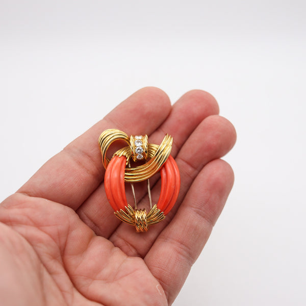 -Chaumet Paris 1960 Modernist Pendant Brooch In 18Kt Gold With Coral And Diamonds