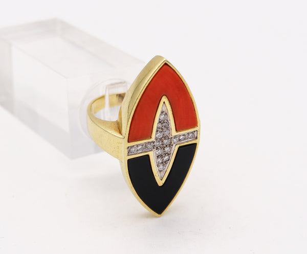 -Retro Modern 1970 Sculptural Geometric Ring In 18Kt Gold With Diamonds Coral And Onyx