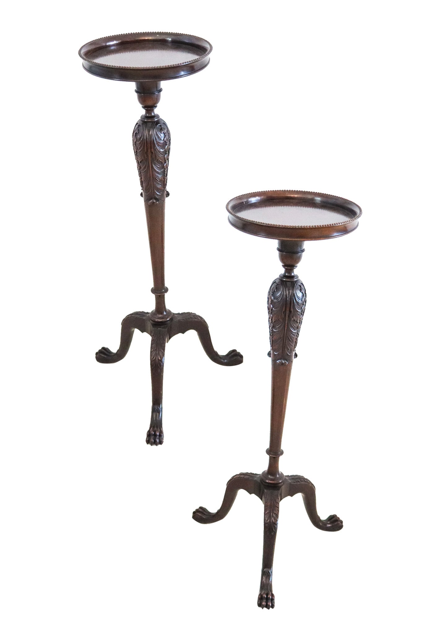 ENGLAND 1890 Victorian Continental Pair Of Pedestals Carved In Mahogany Wood