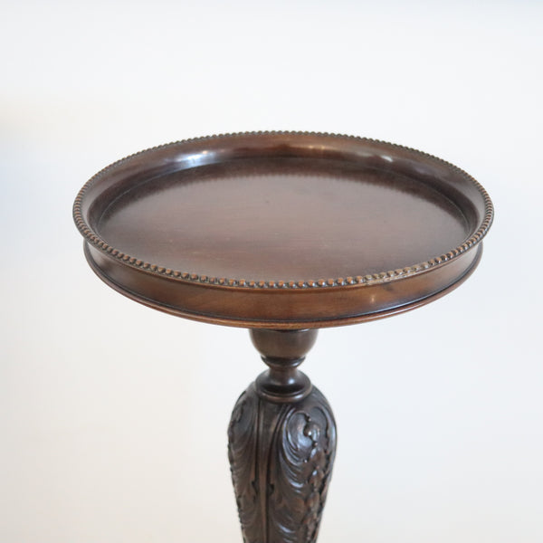 ENGLAND 1890 Victorian Continental Pair Of Pedestals Carved In Mahogany Wood