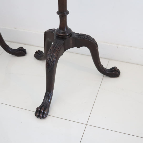 ENGLAND 1890 Victorian Continental Pair Of Pedestals Carved In Mahogany Wood