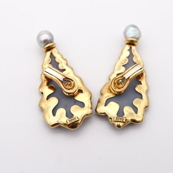 ELIZABETH GAGE 1999 London Sculptural Clips Earrings In 18Kt Gold With Agate