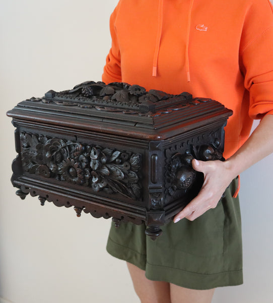 GERMANY 1870 Black Forest Oversized Cigar Humidor Box In Carved Oak Wood