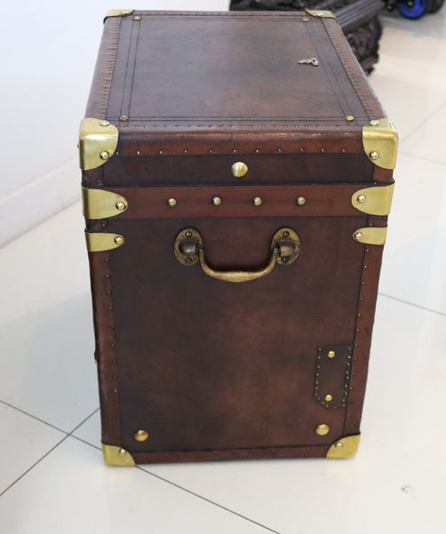 ENGLAND 1900 Victorian Pair Of Army Officer Travel Chests In Leather And Bronze