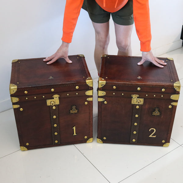ENGLAND 1900 Victorian Pair Of Army Officer Travel Chests In Leather And Bronze