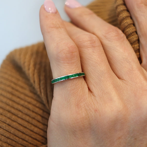 ETERNITY Ring Band In 14Kt White Gold With 1.36 Ctw In Vivid Green Emeralds