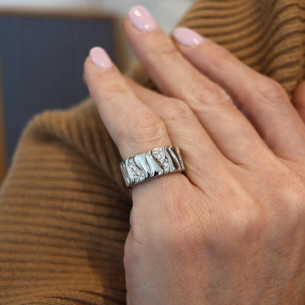MARINA B. Milano KAR Flexible Band Ring In 18Kt White Gold With VS Diamonds