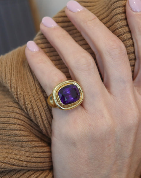 TIFFANY & CO. Paloma Picasso Cocktail Ring In 18Kt Yellow Gold 9.48 Cts Amethyst