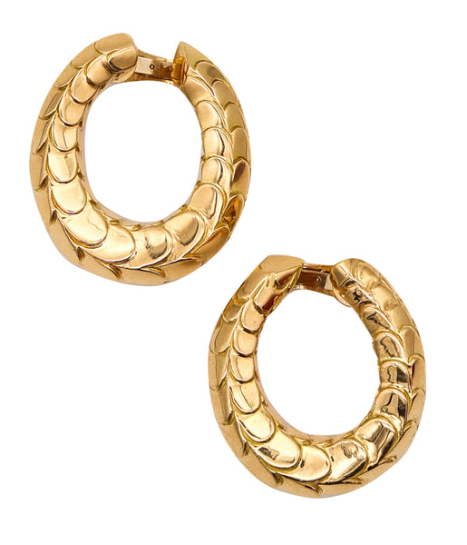 CARTIER Paris Scalloped Large Hoops Earrings In Solid 18Kt Yellow Gold