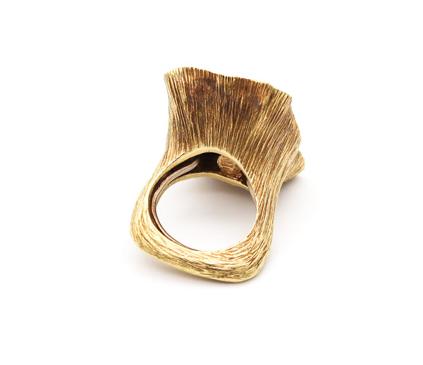 LA TRIOMPHE 1970 Sculptural Cocktail Ring In 18Kt Yellow Gold With VS Diamonds