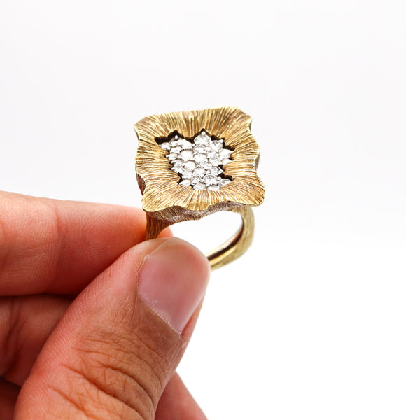 LA TRIOMPHE 1970 Sculptural Cocktail Ring In 18Kt Yellow Gold With VS Diamonds