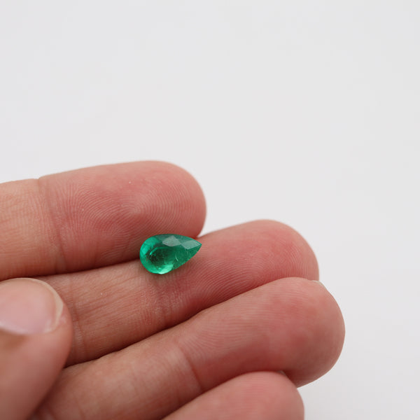 CERTIFIED Emerald Pear Shaped Vivid Green 1.91 Carats AGL-1127036