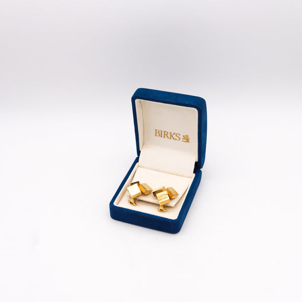 -Antonio Cavelti 1970 For Maison Birks Geometric Sculptural Earrings In 18Kt Yellow Gold
