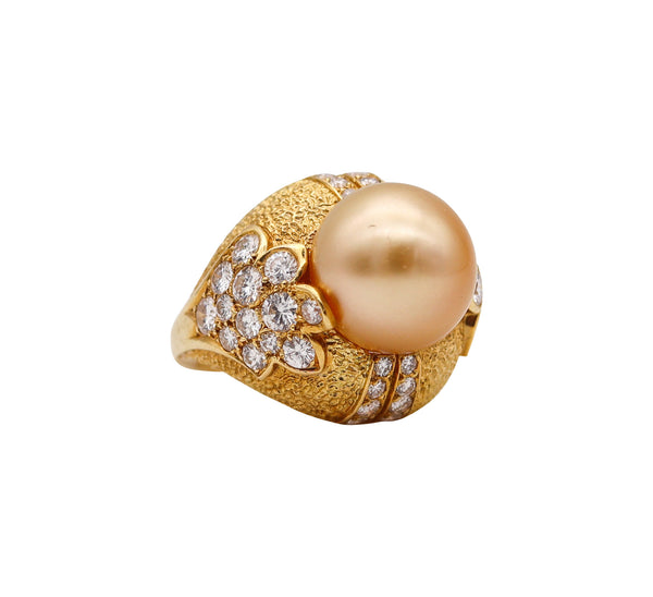 -Van Cleef Arpels Golden Pearl Cocktail Ring In 18Kt Gold With 3.46 Ctw In Diamonds