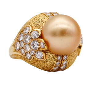 -Van Cleef Arpels Golden Pearl Cocktail Ring In 18Kt Gold With 3.46 Ctw In Diamonds